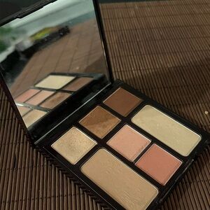 Charlotte Tilbury Look in a Palette Stoned Rose Beauty